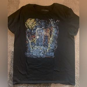 DR.  WHO AND THE DALEKS mens t-shirt!  Tardis!  Size L!
